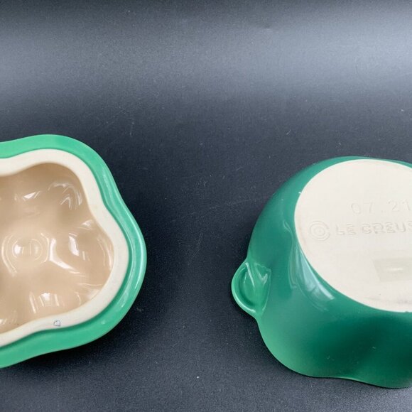 Le Creuset Green Bell Pepper Petite Casserole Stoneware Cocotte - Picture 2 of 8